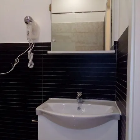 Pensionat Trastevere Glasshouse 3*