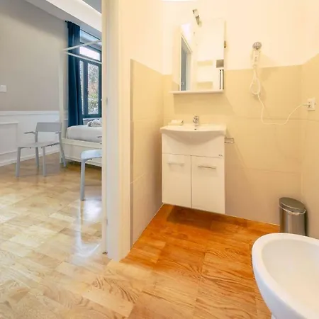 Trastevere Glasshouse Pensionat 3*